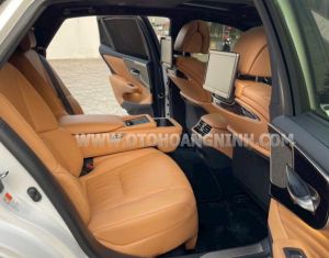 Xe Lexus LS 500 2023