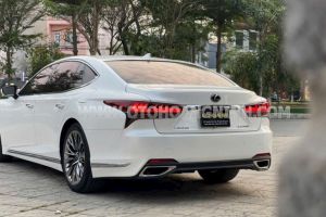 Xe Lexus LS 500 2023