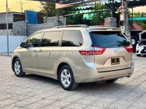 Xe Toyota Sienna LE 3.5 2014