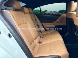Xe Lexus ES 250 2020