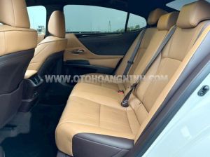 Xe Lexus ES 250 2020