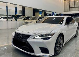 Xe Lexus LS 500 2023