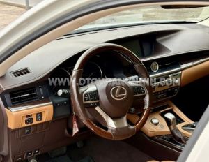 Xe Lexus ES 250 2016
