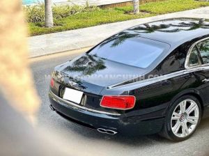 Xe Bentley Flying Spur V8 2014