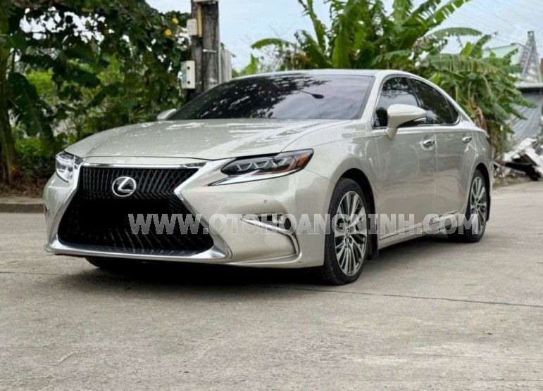 Lexus ES 350 2016