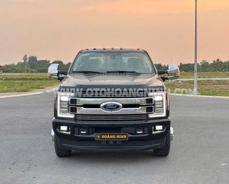 Ford F350 Super Duty Lariat Crew Cab 6.7L 4x4 AT 2017