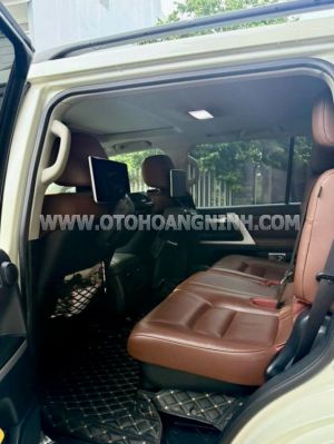 Xe Toyota Land Cruiser 4.6 V8 2020