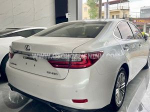 Xe Lexus ES 250 2016
