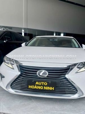 Xe Lexus ES 250 2016