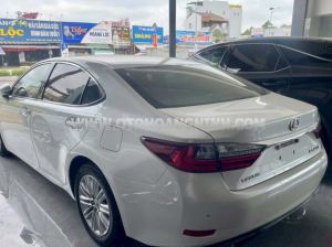 Xe Lexus ES 250 2016