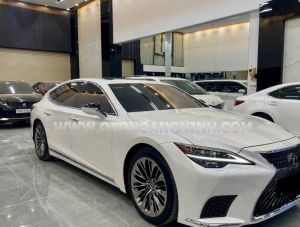 Xe Lexus LS 500 2023