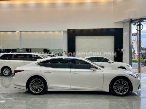 Xe Lexus LS 500 2023
