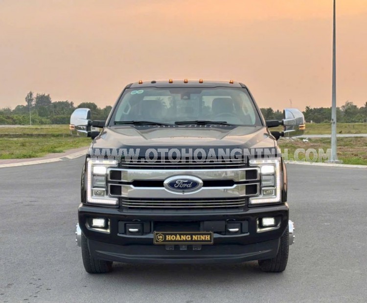 Ford F350 Super Duty Lariat Crew Cab 6.7L 4x4 AT 2017