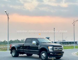 Xe Ford F350 Super Duty Lariat Crew Cab 6.7L 4x4 AT 2017