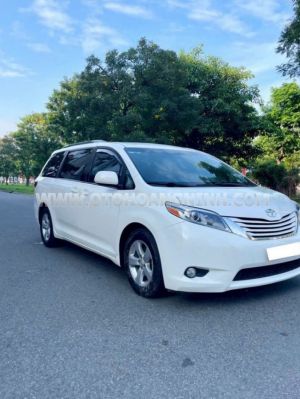 Xe Toyota Sienna LE 3.5 2015