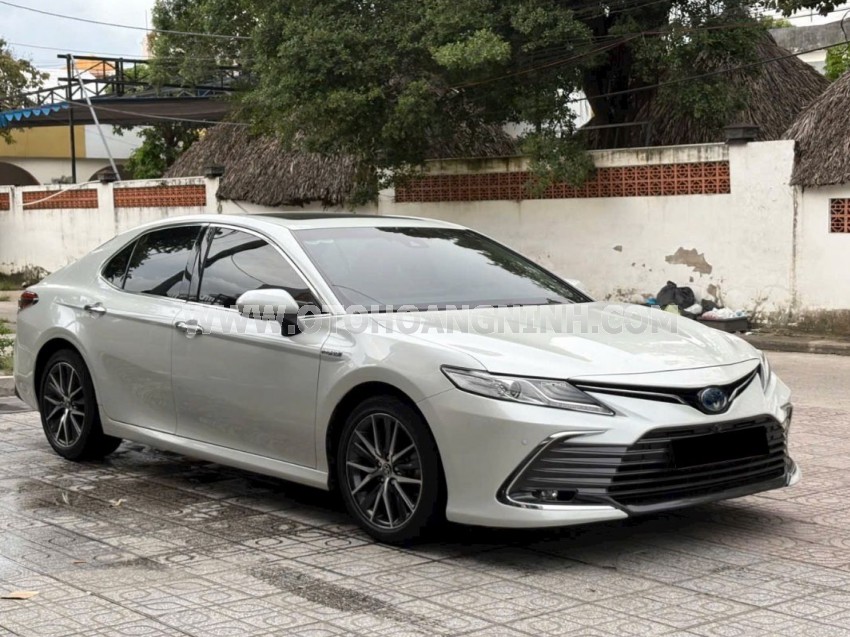 Toyota Camry 2.5HV 2022