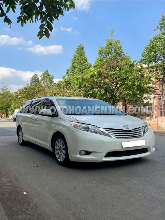 Toyota Sienna Limited 3.5 2013