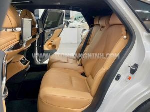 Xe Lexus LS 500 2023