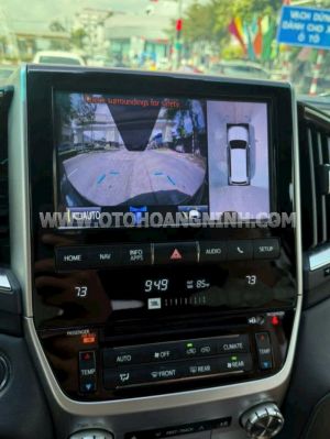 Xe Toyota Land Cruiser 5.7 V8 2016