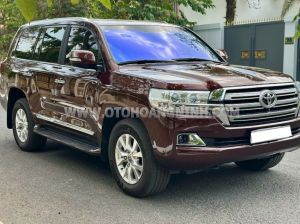 Xe Toyota Land Cruiser 5.7 V8 2016