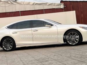 Xe Lexus LS 500 2023