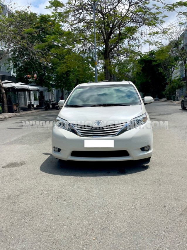 Toyota Sienna Limited 3.5 AWD 2013