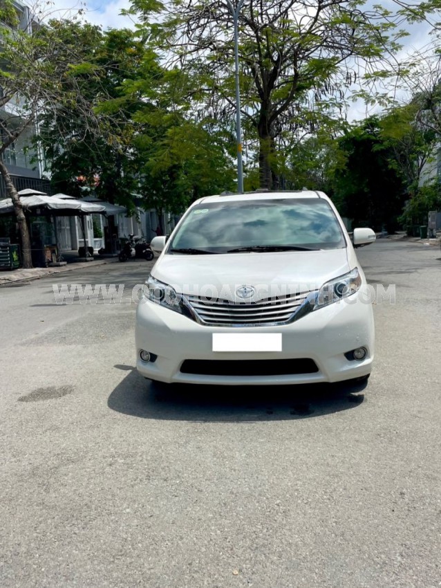 Toyota Sienna Limited 3.5 AWD 2013