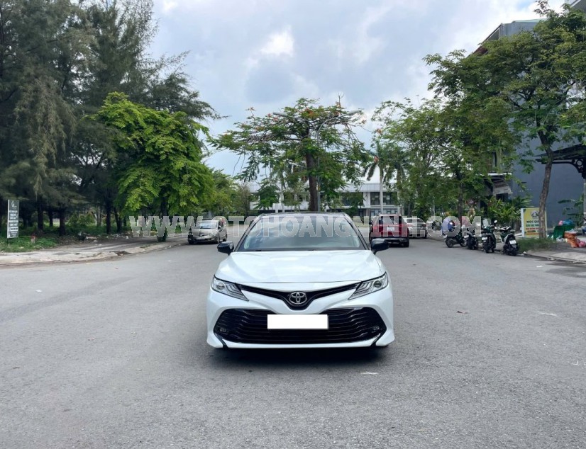 Toyota Camry 2.5Q 2021