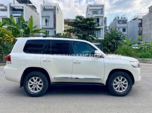 Xe Toyota Land Cruiser 4.6 V8 2020
