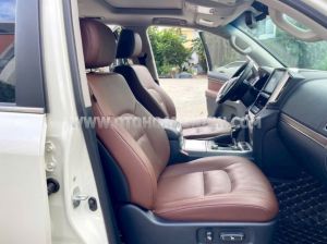 Xe Toyota Land Cruiser 4.6 V8 2020