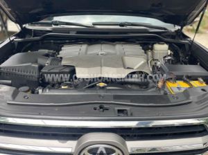 Xe Toyota Land Cruiser VX 4.6 V8 2013
