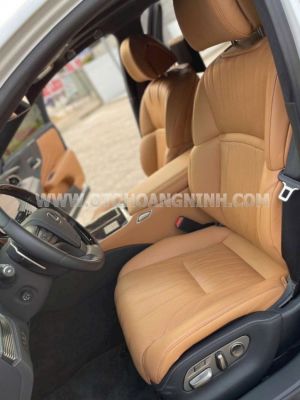 Xe Lexus LS 500 2023