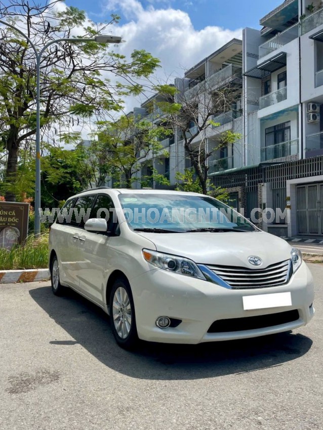 Toyota Sienna Limited 3.5 AWD 2013