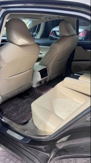 Xe Toyota Camry 2.5Q 2021