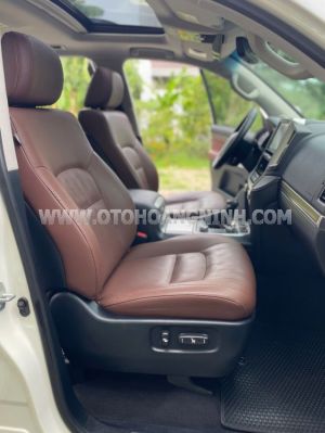 Xe Toyota Land Cruiser 4.6 V8 2020
