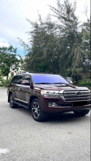 Xe Toyota Land Cruiser VX.R 5.7 V8 2016