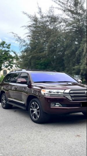 Xe Toyota Land Cruiser 5.7 V8 2016