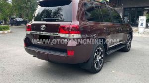 Xe Toyota Land Cruiser 5.7 V8 2016