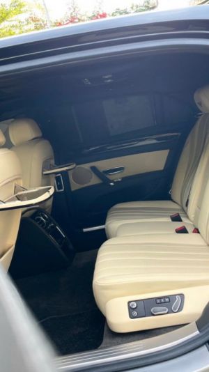 Xe Bentley Flying Spur V8 2014