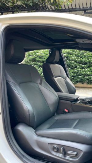 Xe Toyota Camry 2.5 HEV Mid 2025