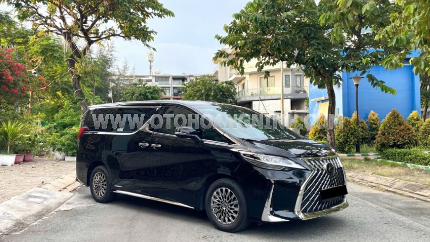 Lexus LM 300h Royal Lounge 2020