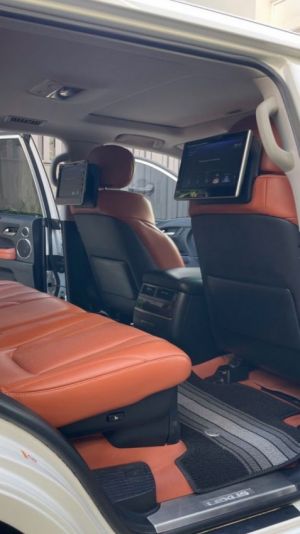 Xe Lexus LX 570 2016