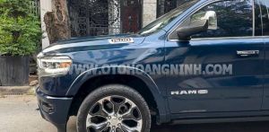 Xe RAM 1500 Longhorn 5.7L 4x4 AT 2021